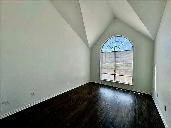Building Photo - 1114 Holly St #1114