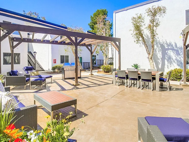 The Royal of Rancho Penasquitos — Photo 45