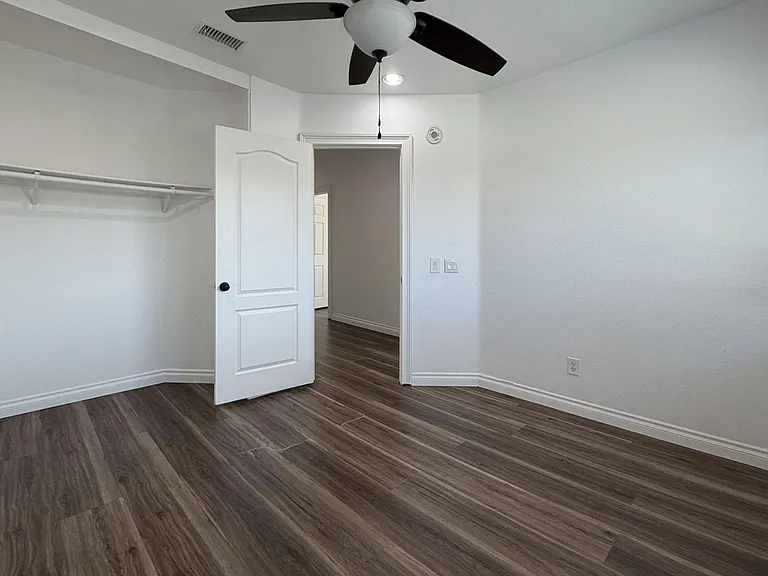 13632 Cabrillo Ct — Photo 22