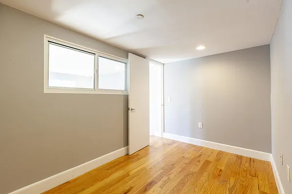 Rented by Rennit Inc. | media 23