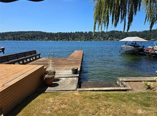 5845 Pleasure Point Ln SE, Bellevue, WA