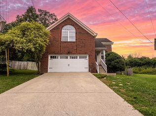 1608 Overcreek Ct, Nashville, TN 37217