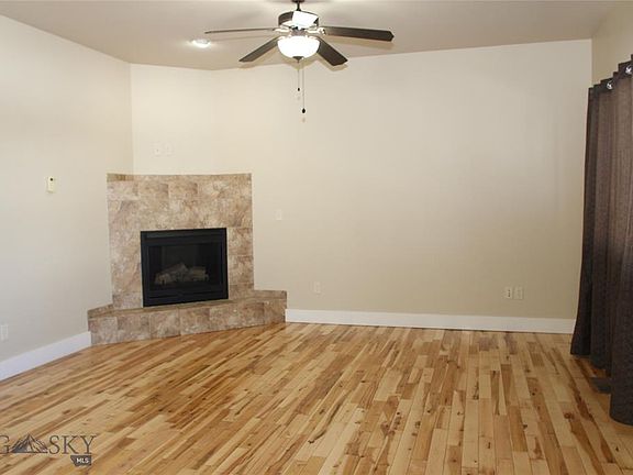 2nd image of 996C Saxon Way #996C