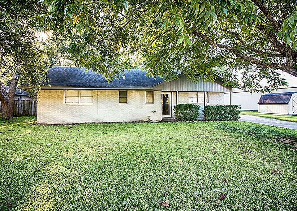 1st image of 102 Highland Terrace Dr
