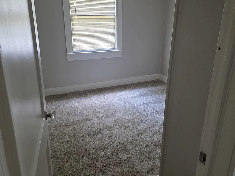 5030 Oaklon Ave — Photo 4