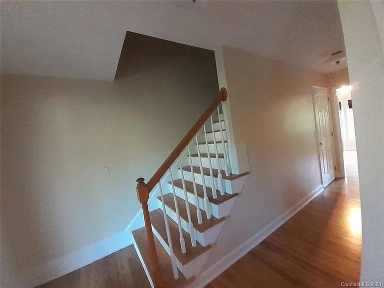 2843 Windsor Chase Dr — Photo 18