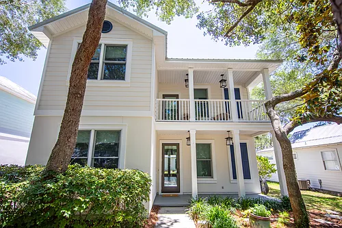 380 Clareon Dr Photo 1