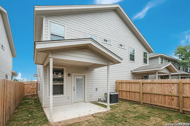 2507 Lynwood Bnd #101 — Photo 18
