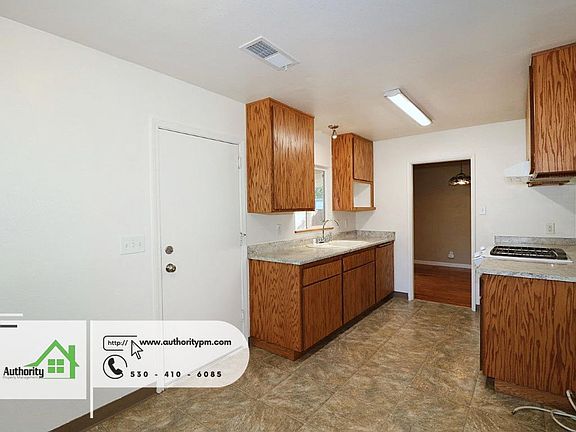 3rd image of 705 Lincoln St