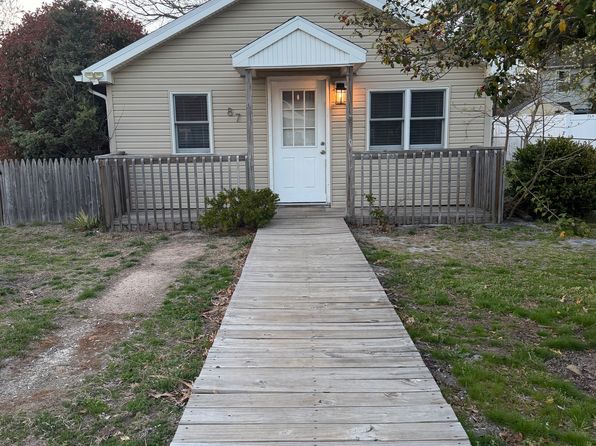 87 Holly Dr