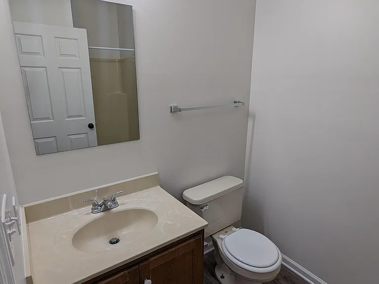 1425 College Heights Rd #205 — Photo 30