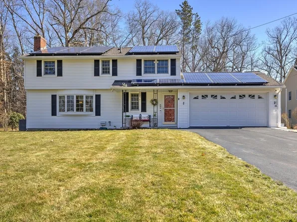 9 Ruth Dr, Wilbraham, MA 01095