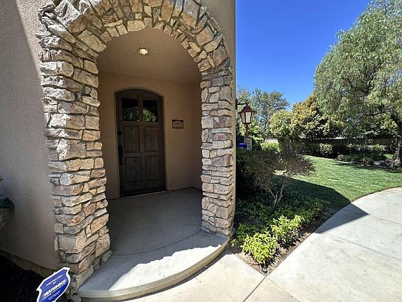3rd image of 26803 Degas Ln