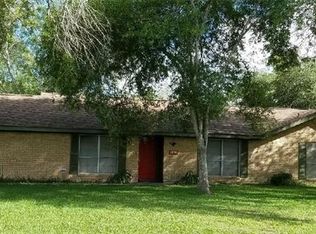 403 Simpson Rd, Victoria, TX 77904