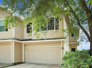 281 Brandy Ridge Ln, Dickinson, TX 77539