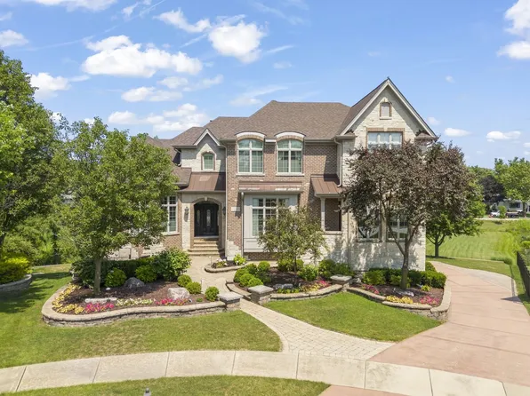 1227 Arnold Ct, Downers Grove, IL 60516