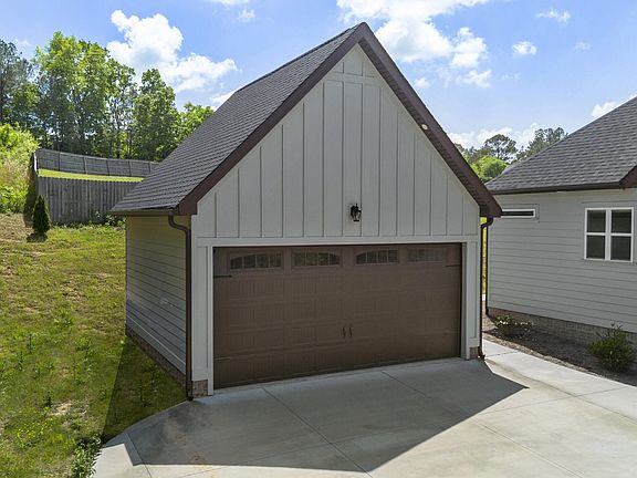 5th image of 879 Dedmon Rd