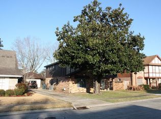 63 Grand Canyon Dr, New Orleans, LA 70131