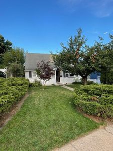 8 Bryce Ave, Glen Cove, NY, 11542