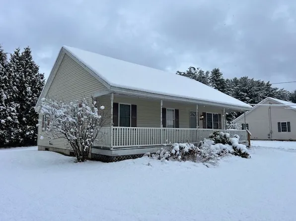 399 E River St, Orange, MA 01364