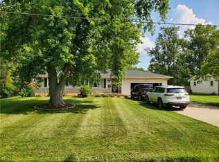 4906 Beacon Dr, Decatur, IL 62521