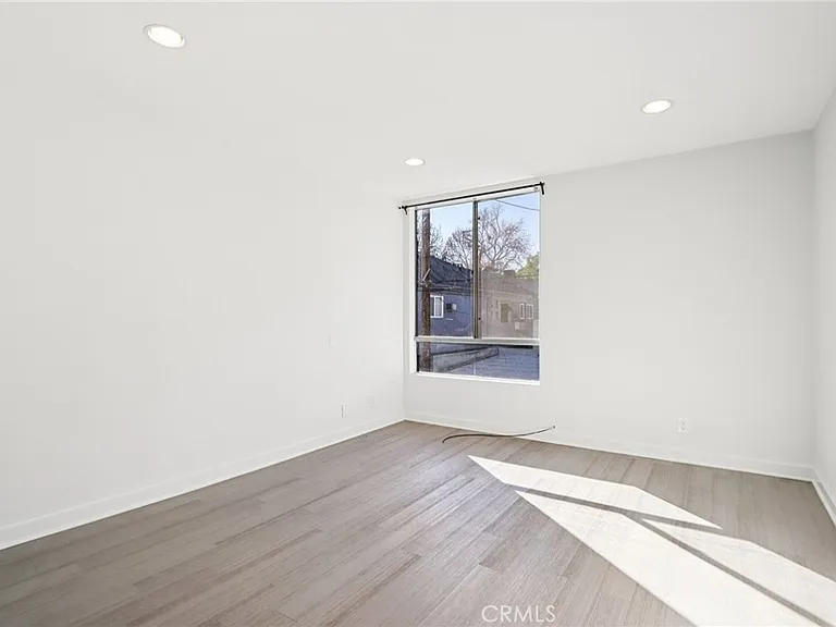 403 N Oakhurst Dr #204 — Photo 7