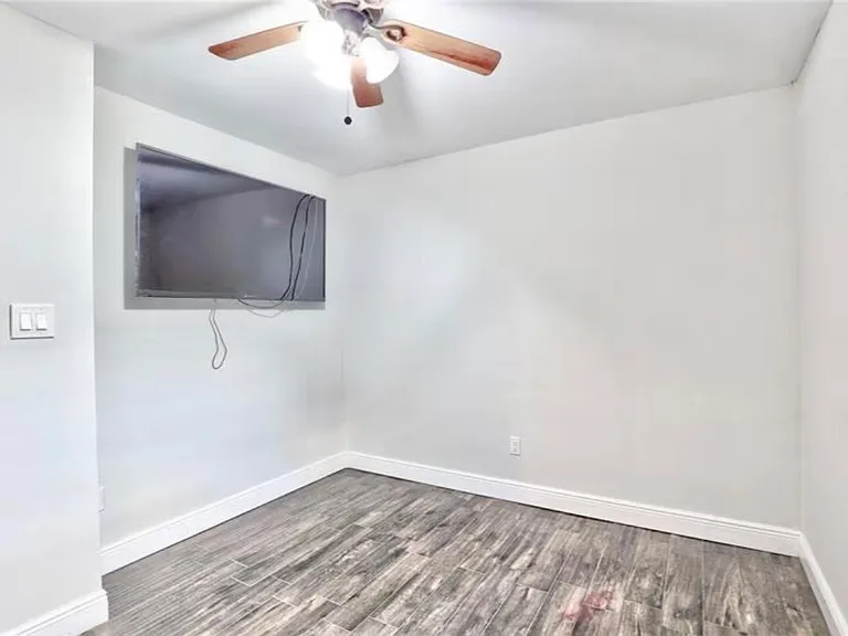 8209 Wellsmere Cir — Photo 26