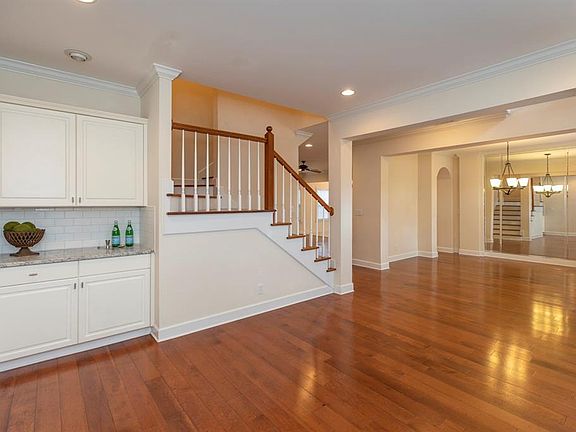 3rd image of 8600 Hearthstone Dr