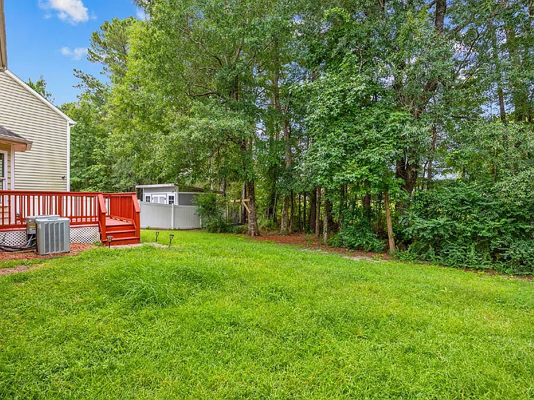 190 Hamilton Way — Photo 35