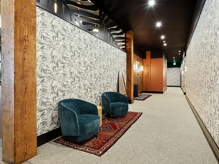Building's Lounge