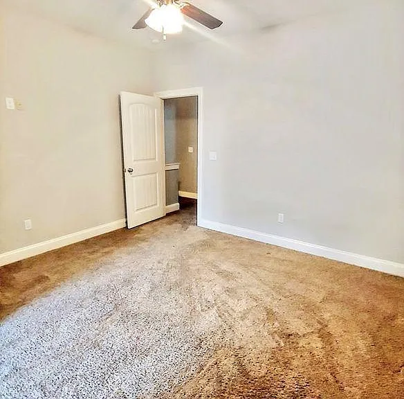 430 Walker Cir — Photo 18