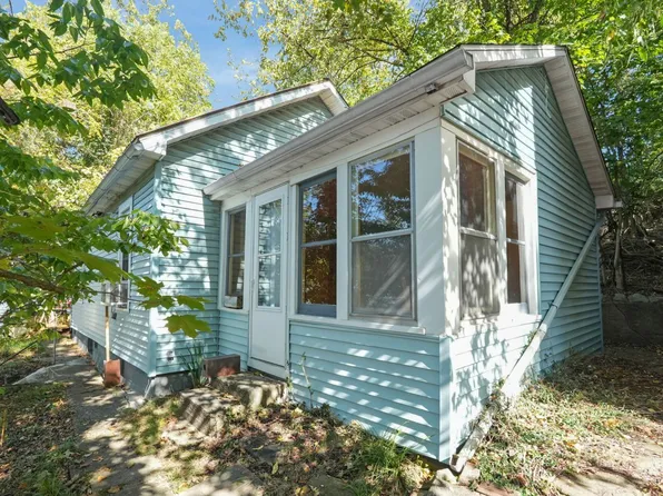 31 1st St, Athens, OH 45701