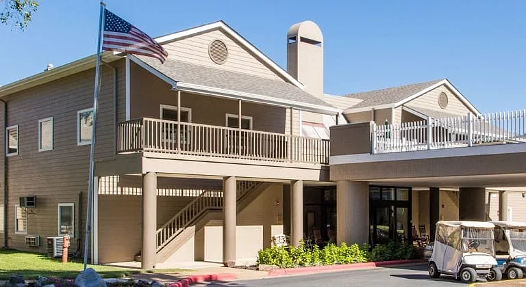 Country Club Village — Photo 10
