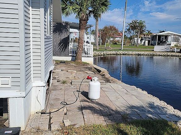 3rd image of 3701 Baynard Dr #I-3