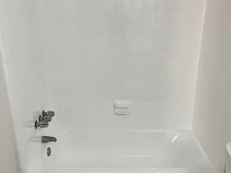 Catalina View Apartments — Photo 33