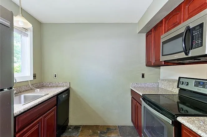 1526 192nd St SE — Photo 15