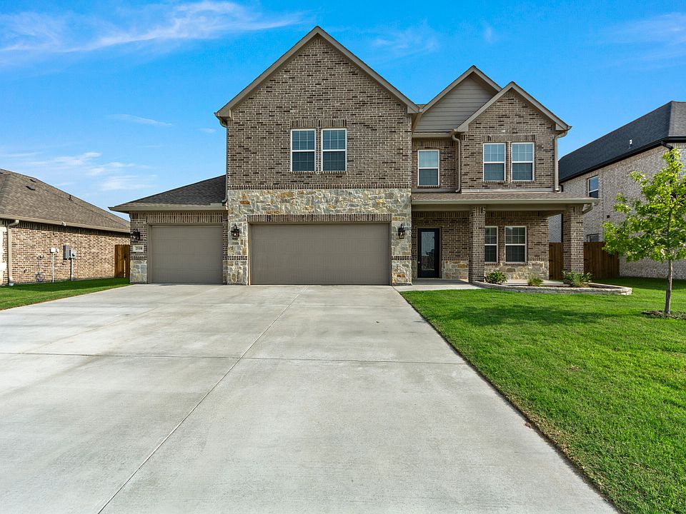 1st image of 210 Brent Ln