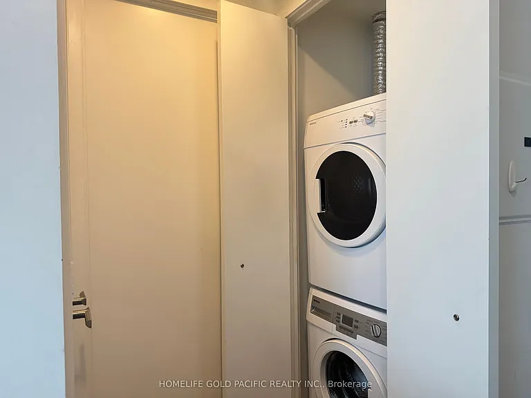 45 Charles St E #2505 — Photo 12