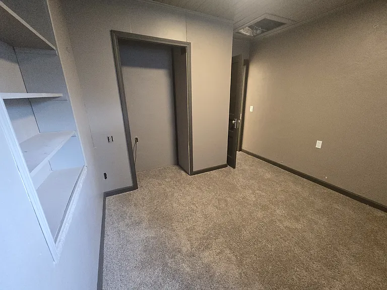 896 Pauline St — Photo 12