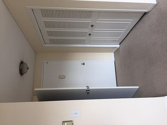 2nd image of 10201 Grosvenor Pl #11