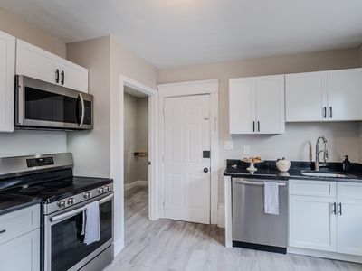 392-394 Carew St, Springfield, MA, 01107