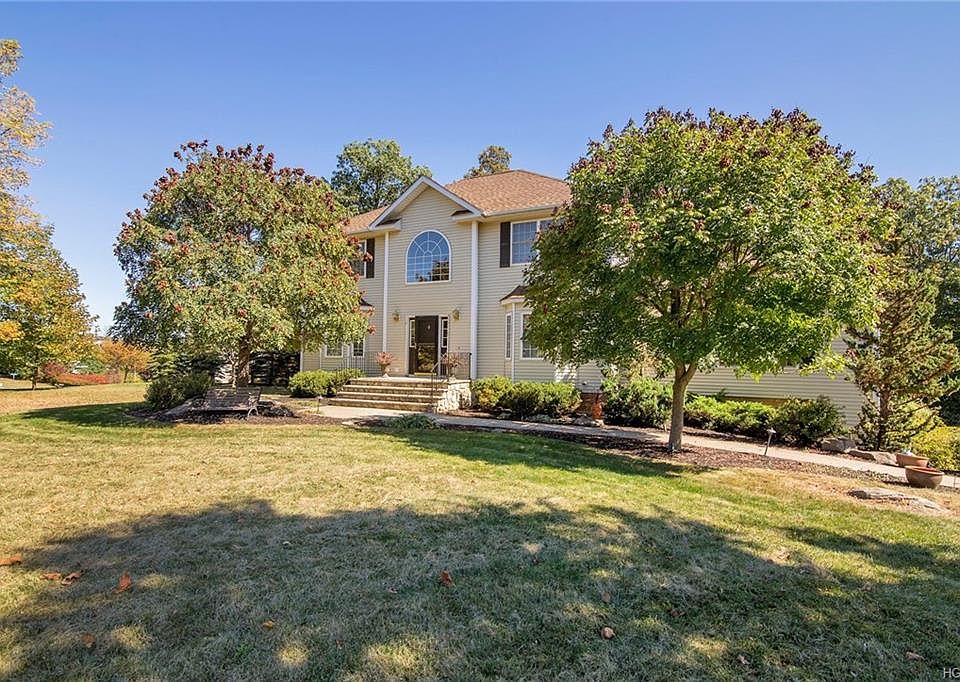 1st image of 19 Balmoral Ct