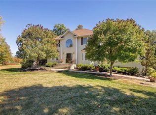 19 Balmoral Ct, Harriman, NY 10926