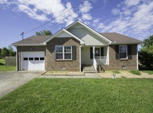 1252 Weeping Willow Dr, Clarksville, TN 37042