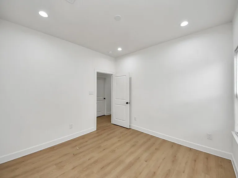 8324 Corinth St — Photo 24