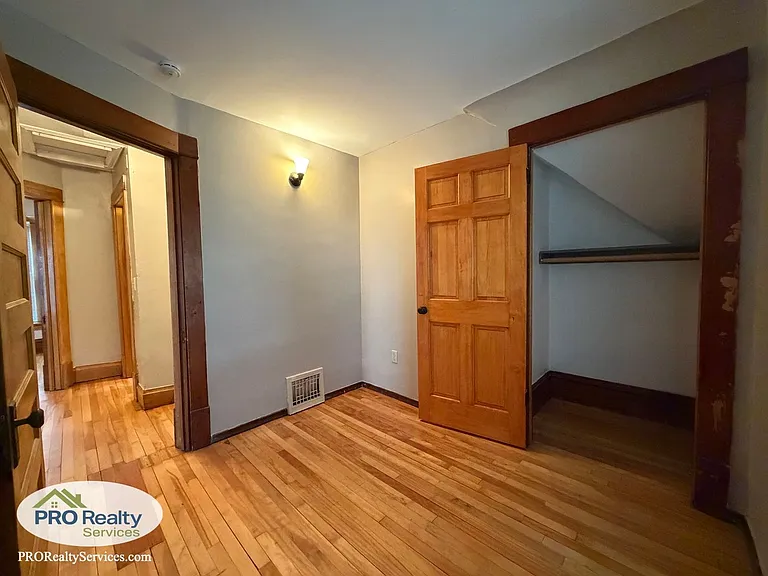 826 Thomas Ave — Photo 18