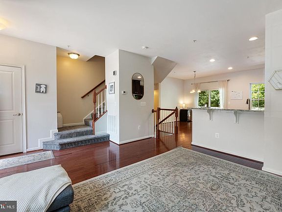 5th image of 8445 Clear Spring Dr