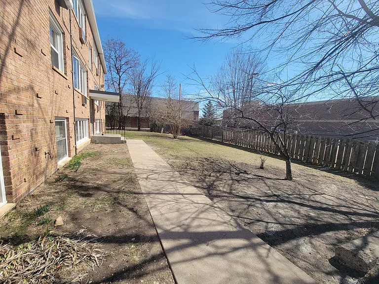 1310 Maryland Ave E — Photo 14