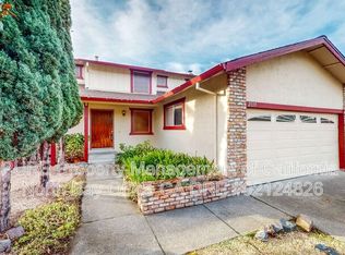 2139 San Antonio Dr, Santa Rosa, CA 95405