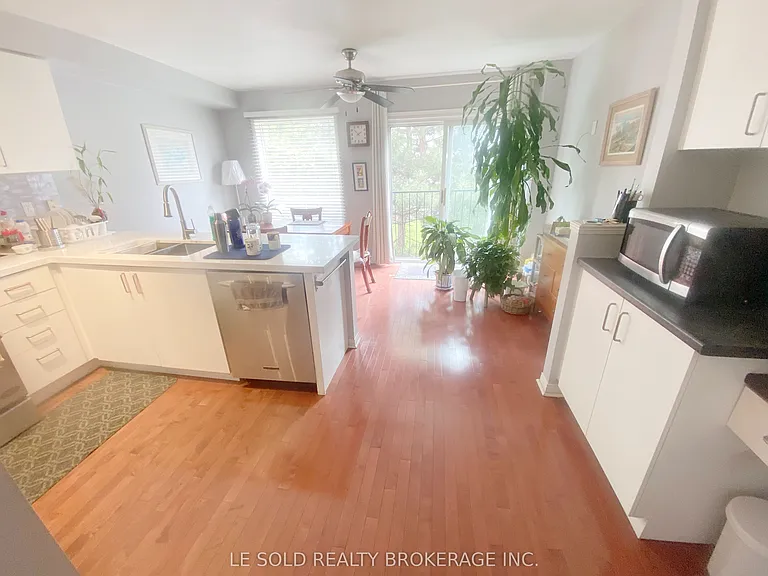 888 Scollard Ct — Photo 9